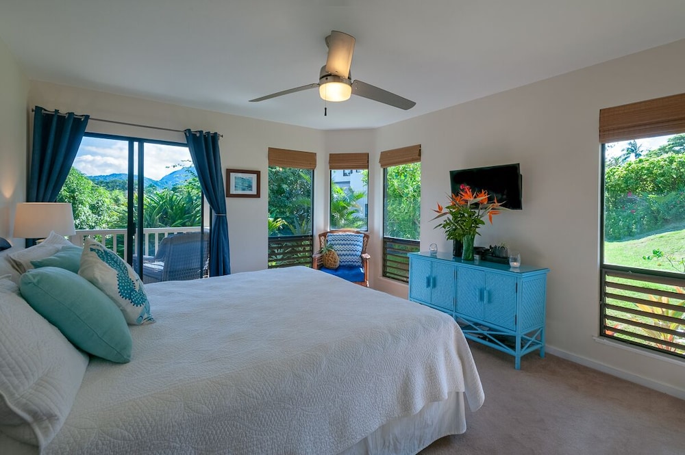 Hanalei Bay Villas 26-ocean view, walk to beach, updated inside! - Kauai, HI