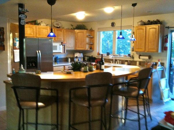 5 Bedroom Home In South Boulder; Great Views; Access To Hiking Trails - Boulder, CO