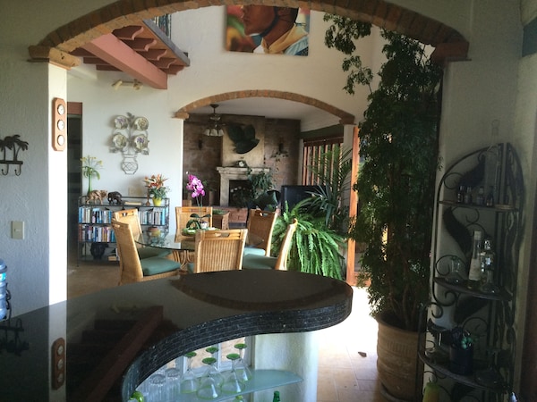 Casa De La Hoja: Lovely Private Villa: Secluded Pool : Perfect Walkable Location - Conchas Chinas