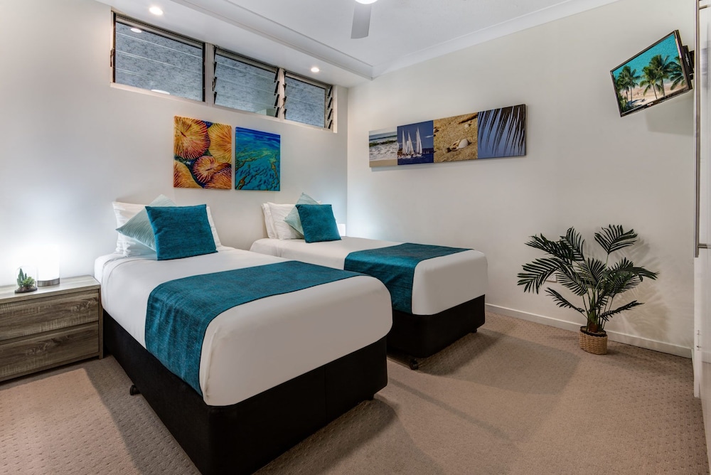 Spacious Renovated 2 Bedroom 2 Bathroom Apartment With Stunning Ocean Views - Hayman Island