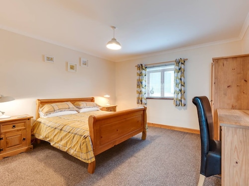 Ysgubor - Two Bedroom House, Sleeps 4 - Anglesey