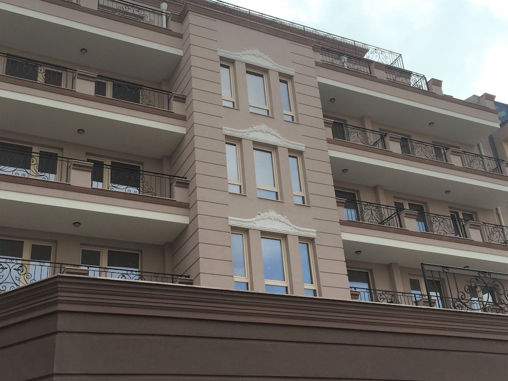Kapana Luxury Apartment With Garage And Terrace - Plovdiv