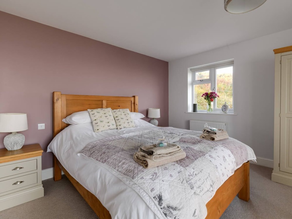 Plas Y Mor - Six Bedroom House, Sleeps 14 - Traeth Aberdaron Beach