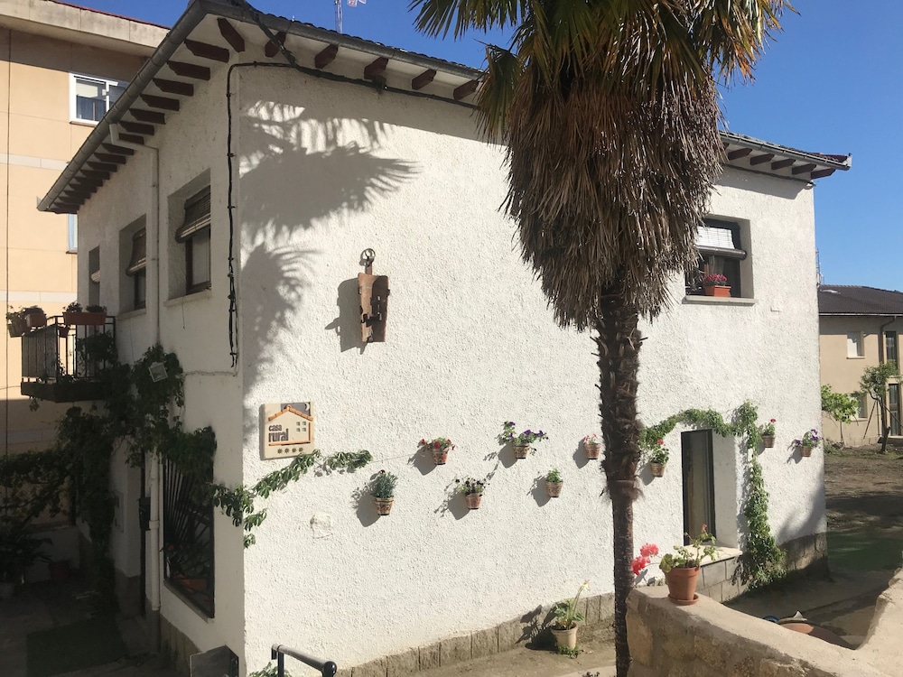 Casa Rural Damiana - Cuevas del Valle