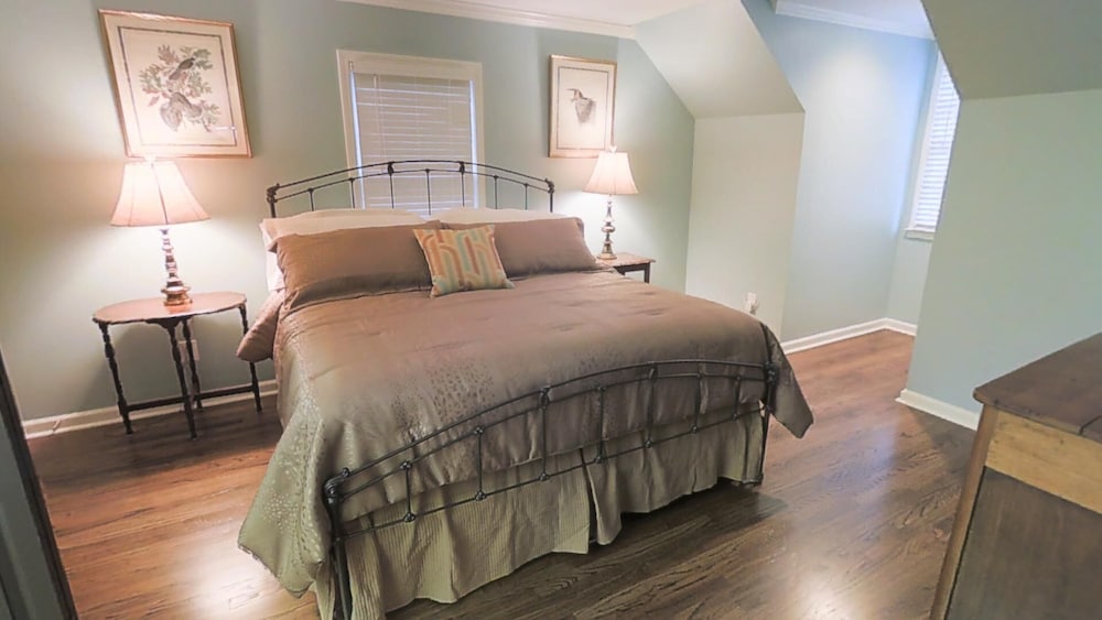Private Carriage House Apartment With Full Laundry.microwave,refrigera - Roswell, GA