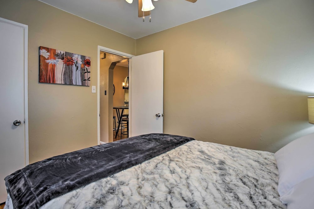 Updated Pet-friendly Home, Walk To Dtwn Littleton! - Lakewood, CO