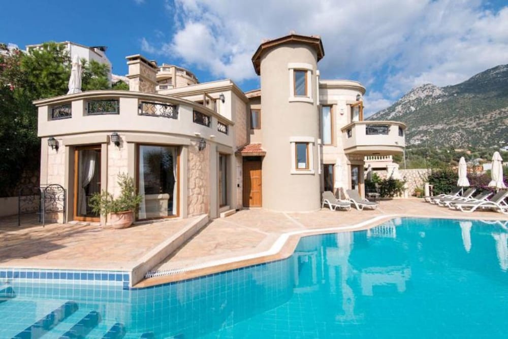 Delightful Luxury Villa With Private Pool And Views Over Kalkan - İslamlar