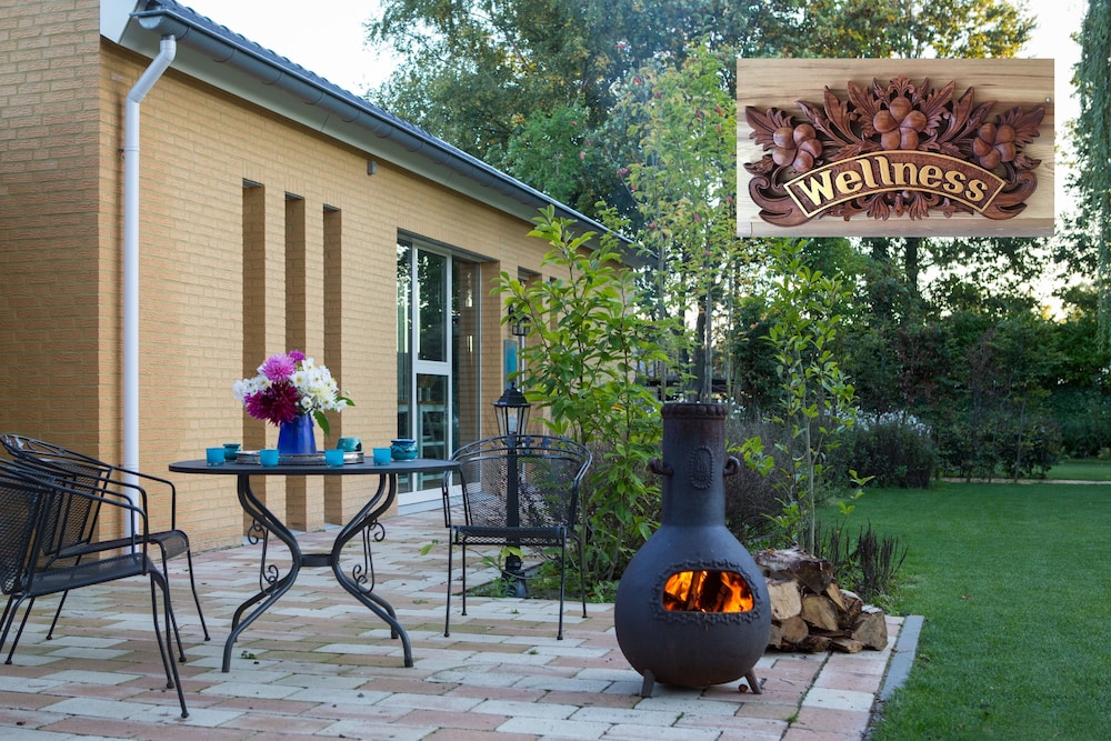 Guesthouse And Wellness In Beautiful Garden, Close To Nature And Eindhoven - Valkenswaard
