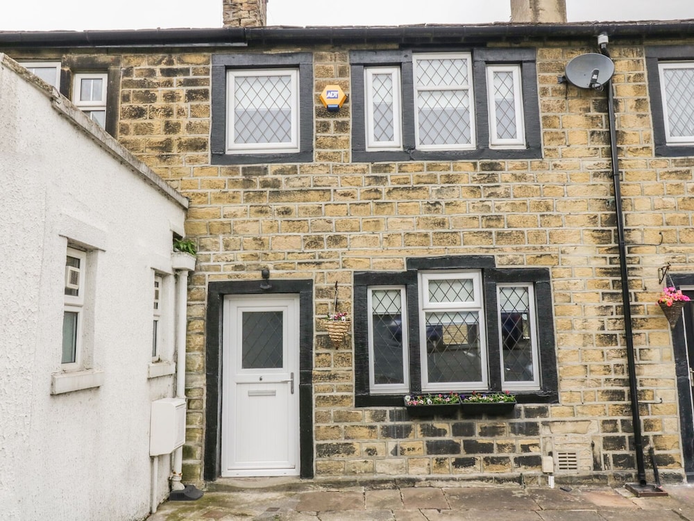 Wesley Cottage, Keighley - Keighley