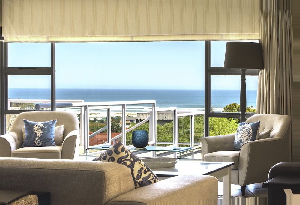 Home With An Ocean View - Hermanus