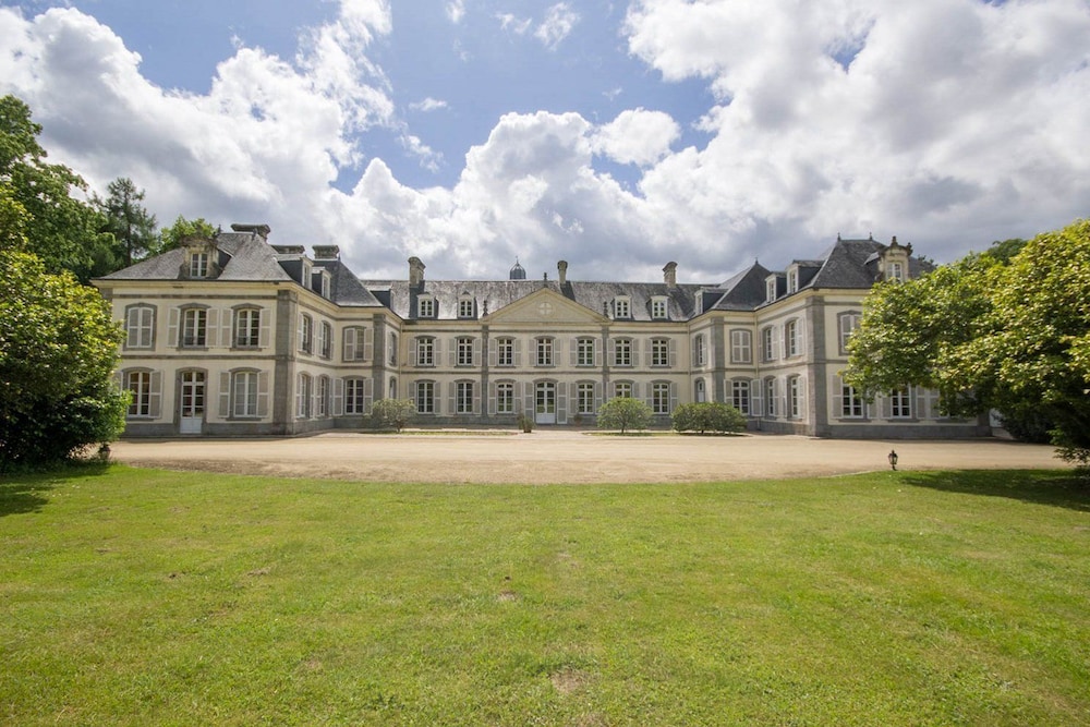 Château De Lannouan - Pluvigner