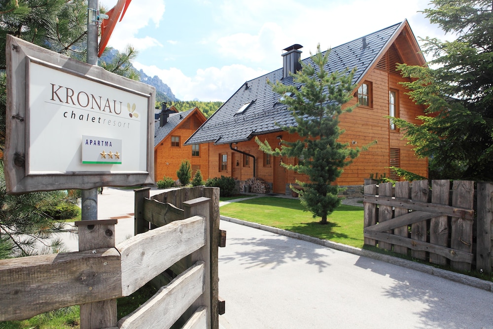 Kronau Chalet Resort - Slovenia