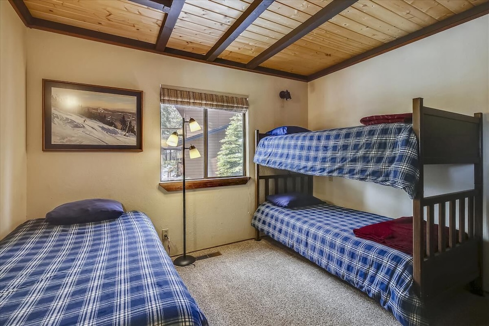 Hembrooke's Dollar Point Lakeview Home With Hot Tub - North Lake Tahoe, CA