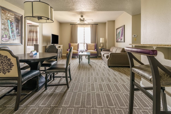 Exquisite Wyndham Grand Desert, 2 Bedroom Suite - Resorts World Las Vegas