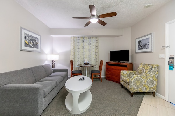 Wyndham Ocean Walk - 1 Bedroom Suite - Ormond Beach, FL