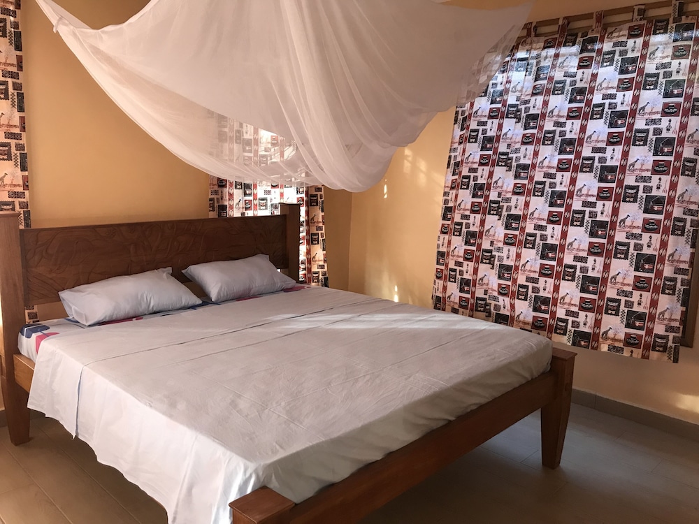 Villa With Private Pool, Very Quiet, Beautiful Garden, Very Close To The Beach. - Kenya