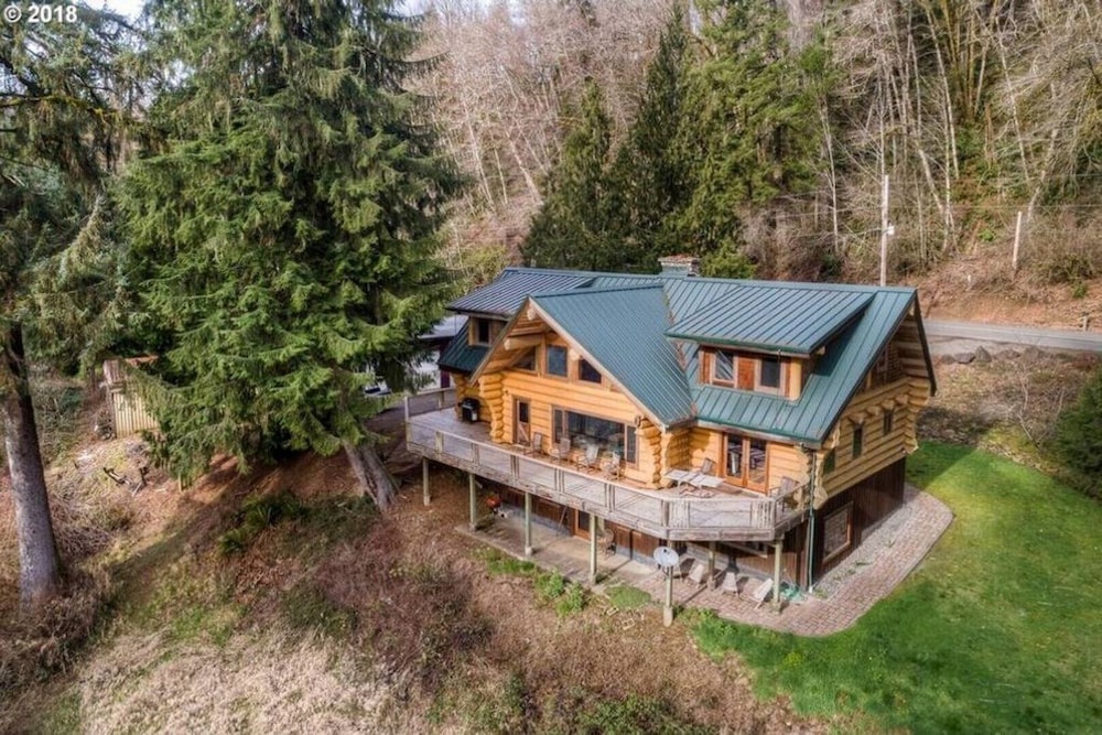 Log Home On Nehalem River 1500sf Lower Level Is All Yours.  Fish, Hike, Hunt. - Clatsop State Forest, Seaside