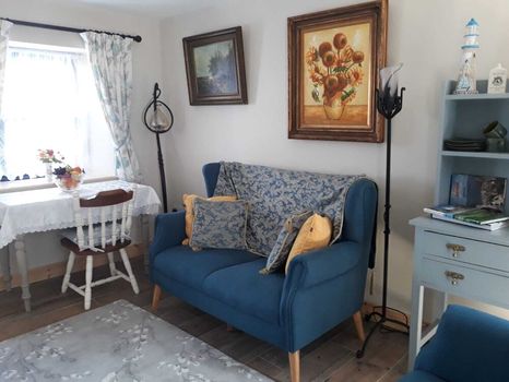 Villa rentals in Tullamore, Ireland via cozycozy