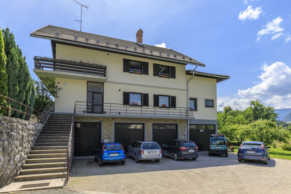 Mountainview Apartment - Slovenia