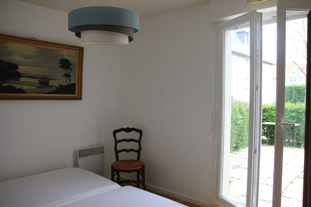Appartement Spacieux  Avec Terrasse à 5 Minutes à Pied De La Mer - Courseulles-sur-Mer