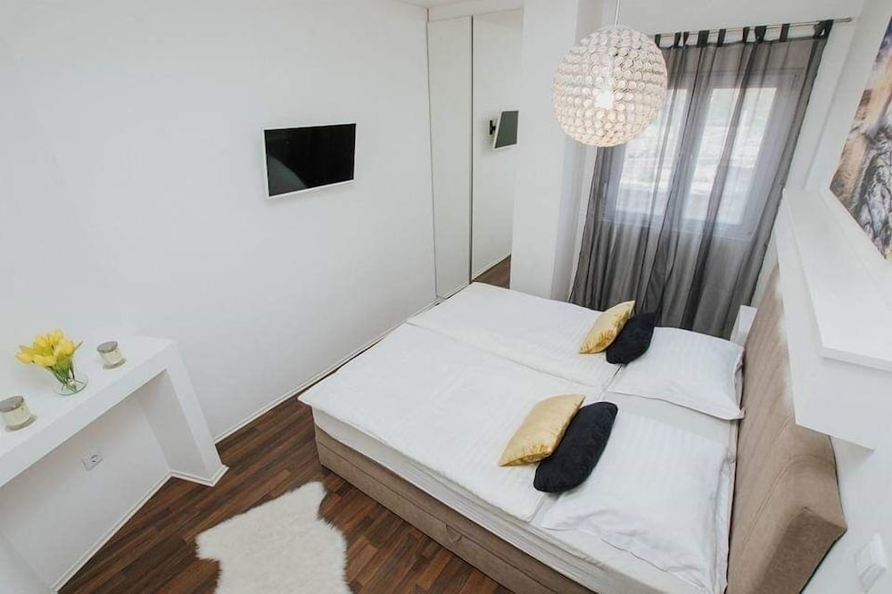 Appartamento In Okrug Gornji Con Terrazzo, Climatizzazione, Wifi, Lavatrice (4736-1) - Okrug Gornji