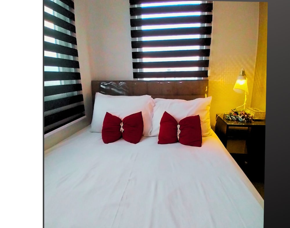 Maison Blanche Resort Condotel - 5 Zwembaden / Winkelcentra / Wifi - Quezon City