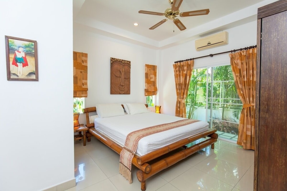 Luxury 3 Bedroom Villa With Tropical Garden Private Pool - Area Of 1200m2 - Karon Beach