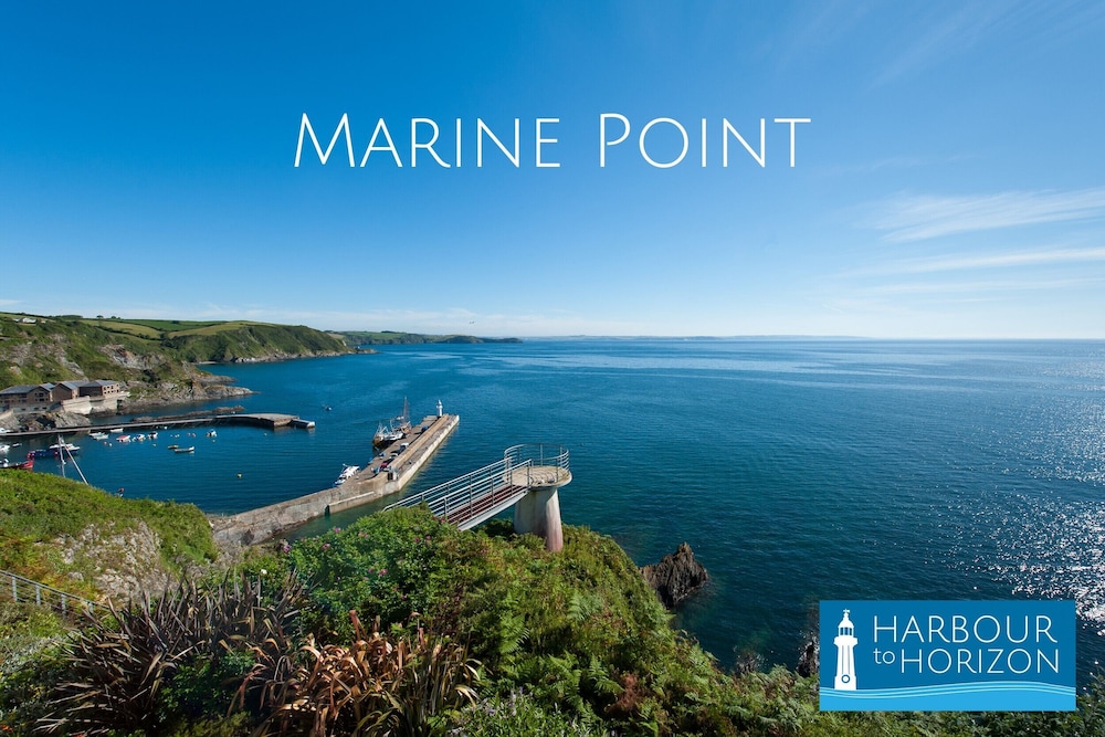 Marine Point, Mevagissey - sensational cliff top views of harbour and bay - Gorran Haven