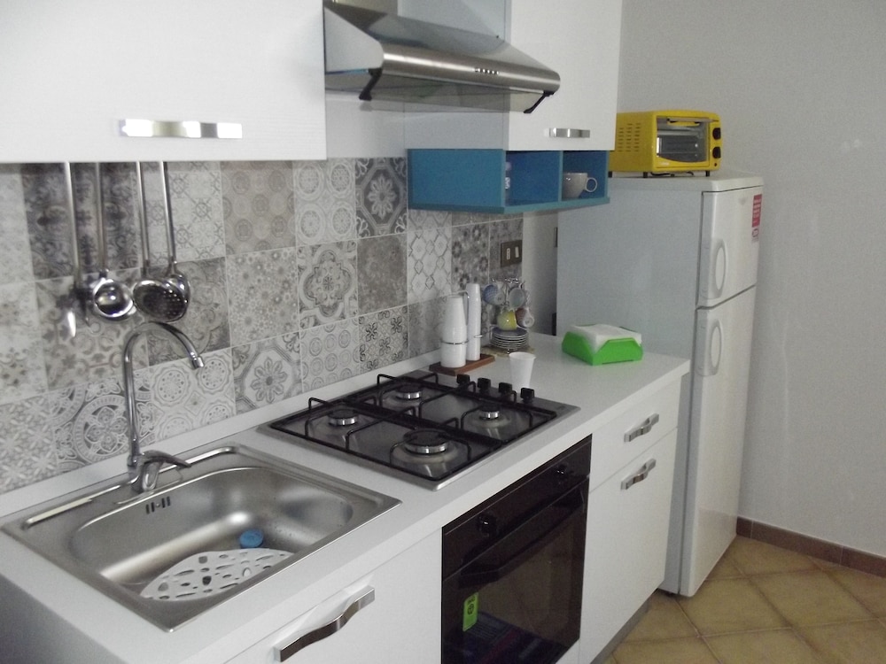 Seaside Holiday Apartment - Palermo Airport (PMO)