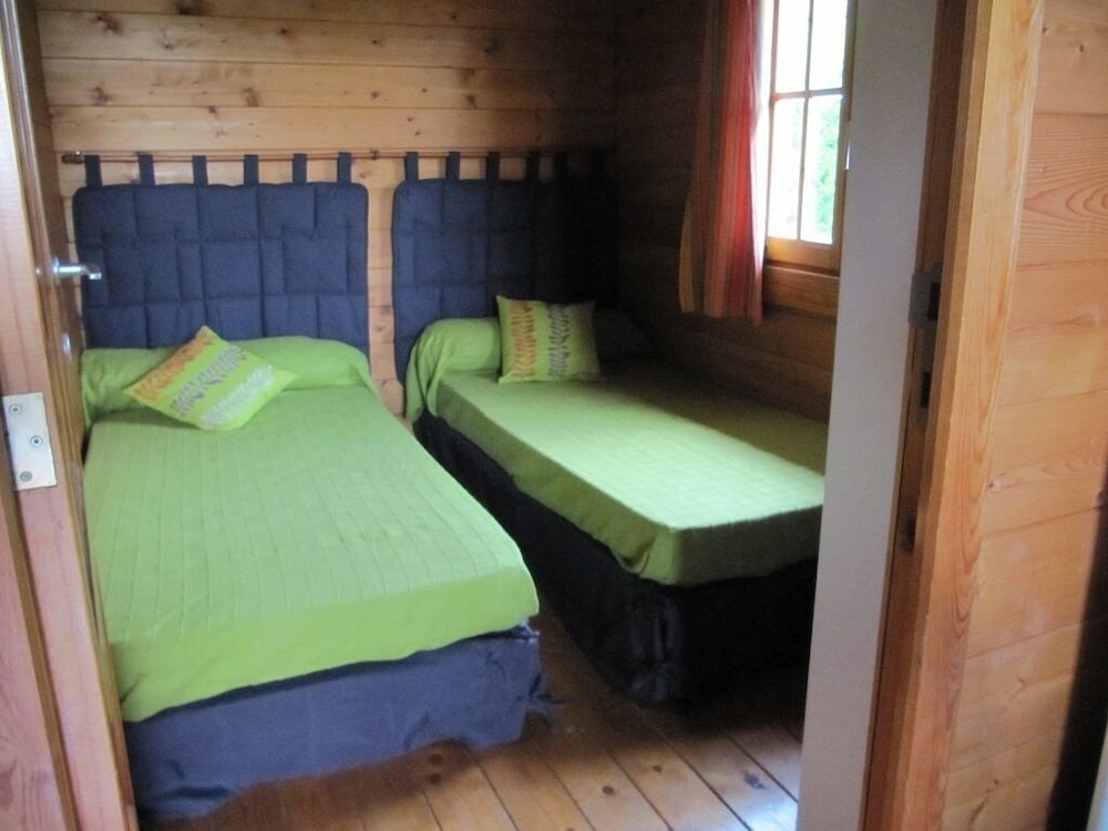 Vacation Rentals In Périgord( 3 Chalets ) With Heated Salt Pool - Dordogne