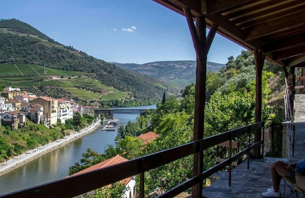 House On The Hillside Douro Valley - Pinhão