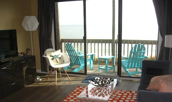 Wavehi! -- Oceanfront! Wave Hi To The Surf From Your Private Deck! - Duck, NC