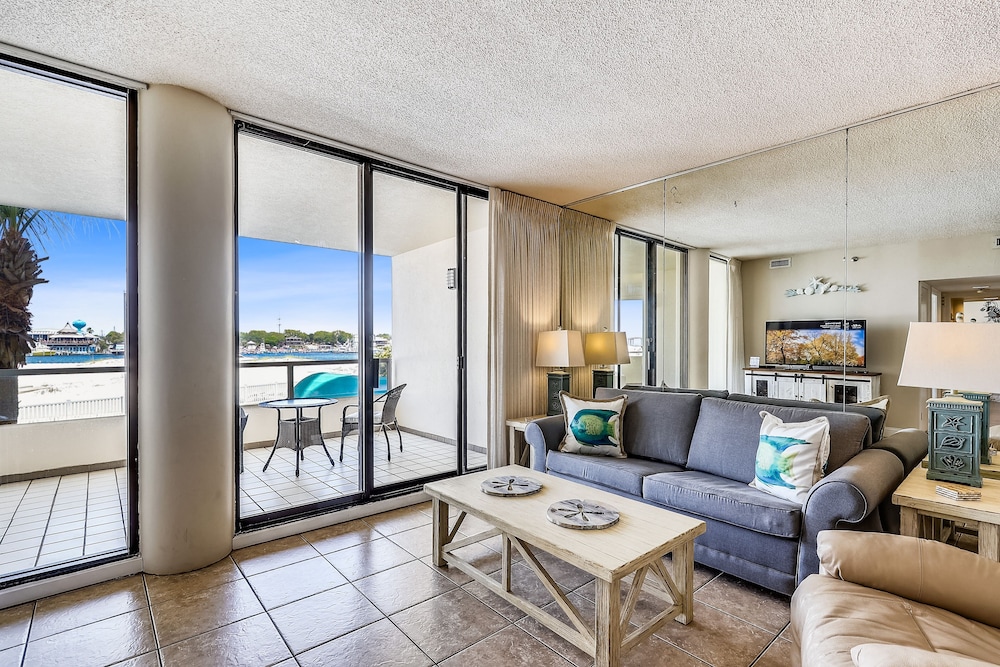 East Pass Towers 107 2 Bedroom Condo By Redawning - Destin, FL