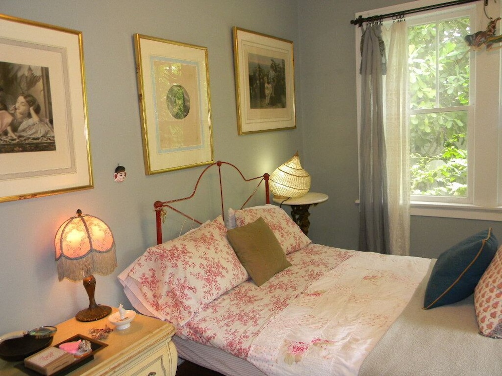 Beautiful Cozy Bedroom In Great B&b  Historic Home ~ Close To The City Center - Miami