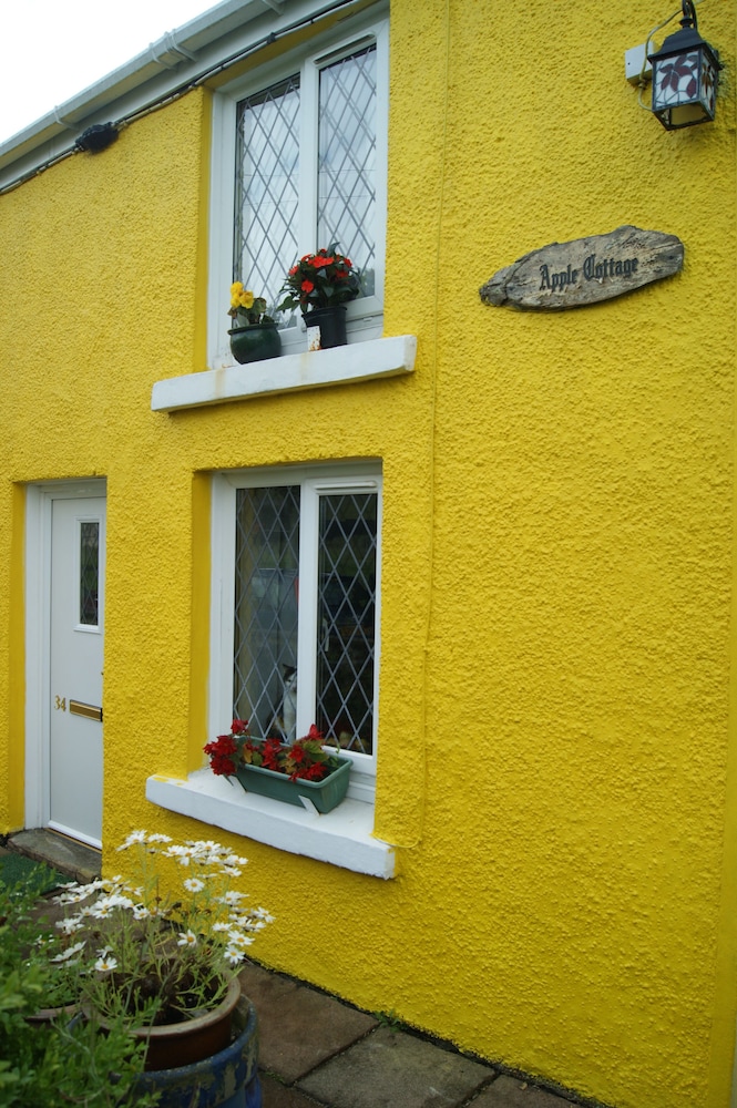 Traditional Stone Cottage - Carmarthenshire