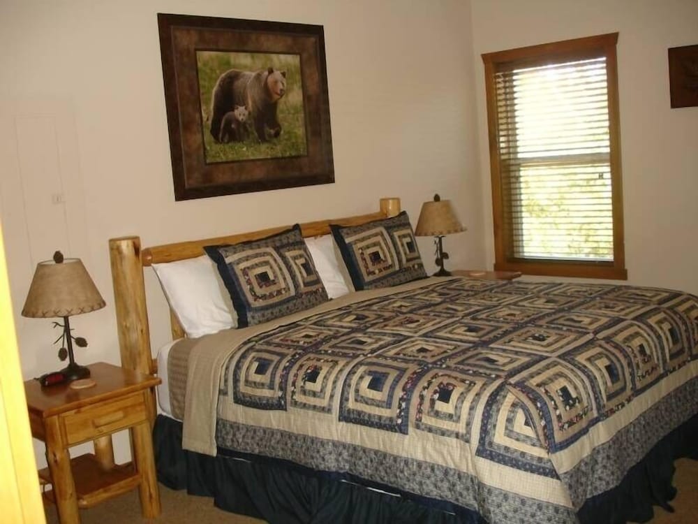 New Indoor Pool 6br 6ba Cabin Sleeps 22 By Silver Dollar City & Table Rock Lake - Branson, MO