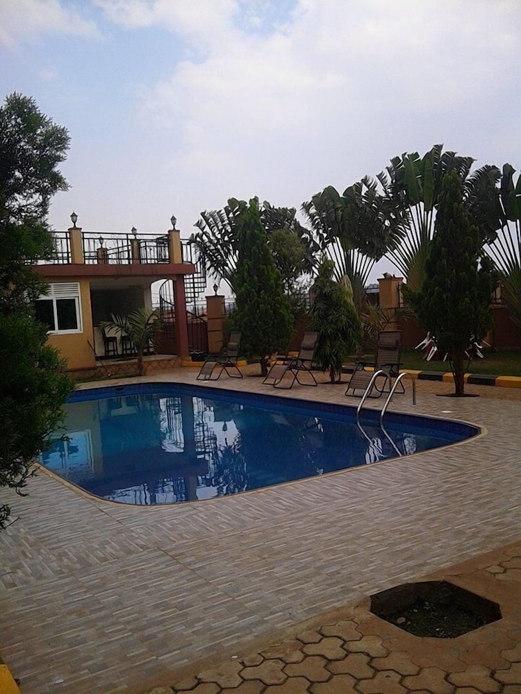 Makutano Hotel - Kampala
