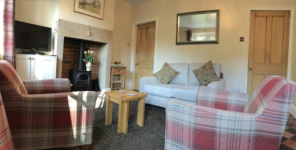 Bakewell One Bedroom Cottage In A Peaceful Location With Parking Space. - Great Longstone