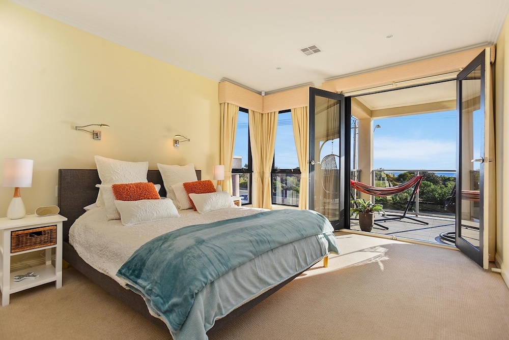 Ocean View Moana - Sumptuous Esplanade Home With Stunning Sea Views - Perfect For Entertaining - Adelaide