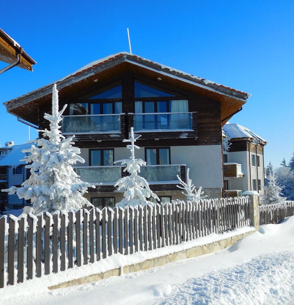 Chalet De Esquí Familiar De Lujo De 4 Dormitorios Y 3 Baños En Alquiler En Borovets Bulgaria - Bulgaria