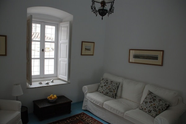 Pretty 3 Bedroom House In Hydra Town Close To The Port, No Steps, Pvt Courtyard - Пелопоннес