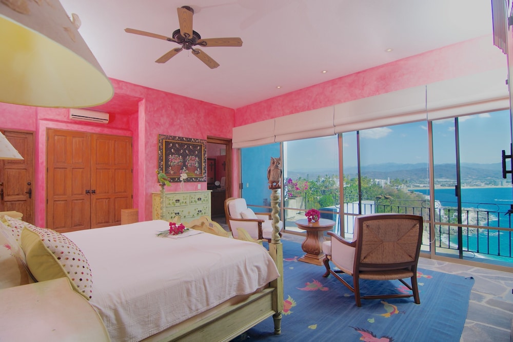 Oceanfront Villa Gelegen In Luxe Gemeenschap In Manzanillo - Manzanillo