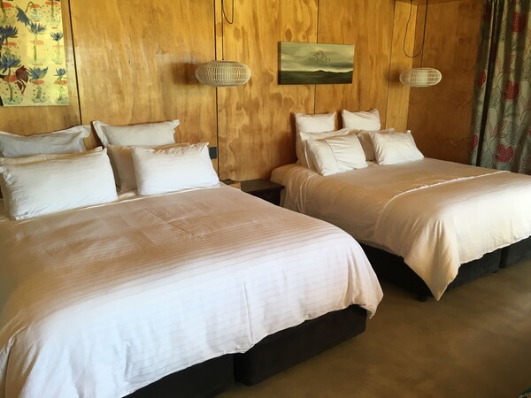 The Camel At Araiawai Lodge, Pukenui. Modern & S/c Open-plan, Sleeps 2-6, - Northland