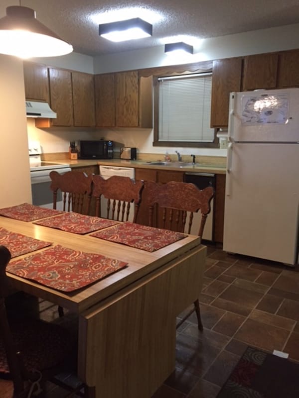 Ski On & Off Location Near Top Of Mountain
 Renovated  Smart Tvs  Gorgeous Views - Tannersville, PA