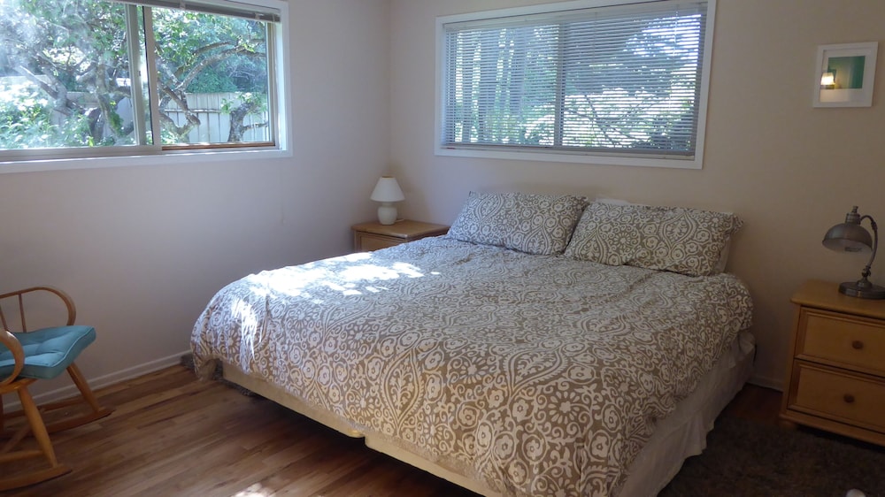 Welcome To The Harris Beach House, Located On The Beach With Private Access! - Brookings, OR