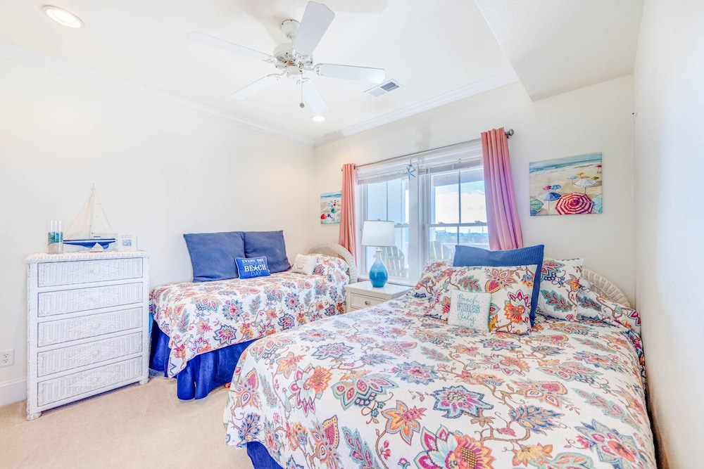 Tranquil Oceanfront Condo, Rodanthe- Resort Pool & Elevator, Boardwalk To Beach - Outer Banks, NC