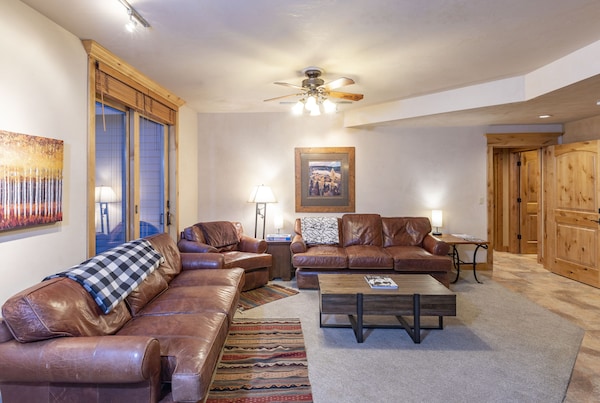 5 Bedroom At The Base Of Lift 7 In Telluride - Silverton, CO