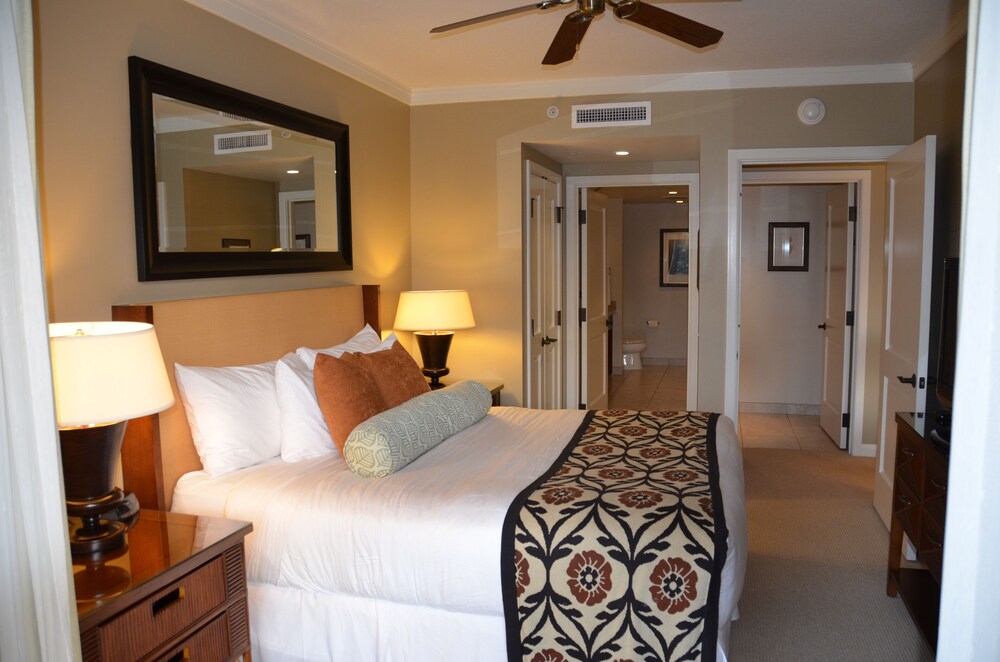 Honua Kai! Luxurious 2 Bedroom, One Bath With Some Ocean View  And Park Views! - Lahaina, HI