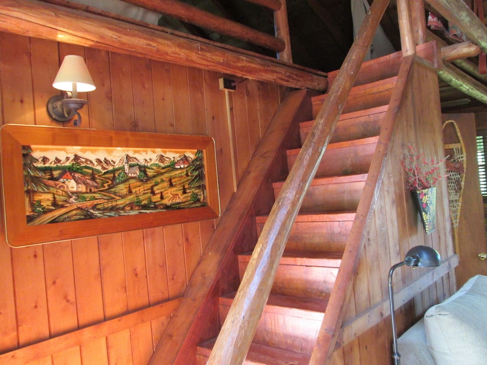 Sunny And Cozy Little Lodge With A Spectacular View Of The Blue Ridge Mountains - Maryland
