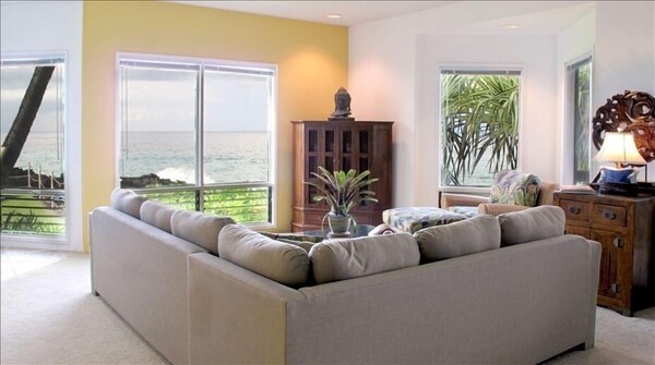 Direct Ocean Front With Million Dollar Views! - Captain Cook, HI